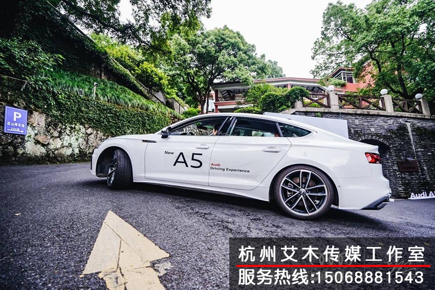 1630149395741521.jpg 奧迪A5汽車側(cè)面展示