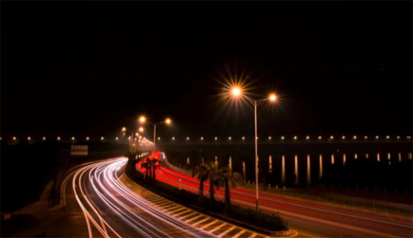 艾木傳媒操作簡(jiǎn)單實(shí)用性強(qiáng)手機(jī)拍慢門光繪的小技巧